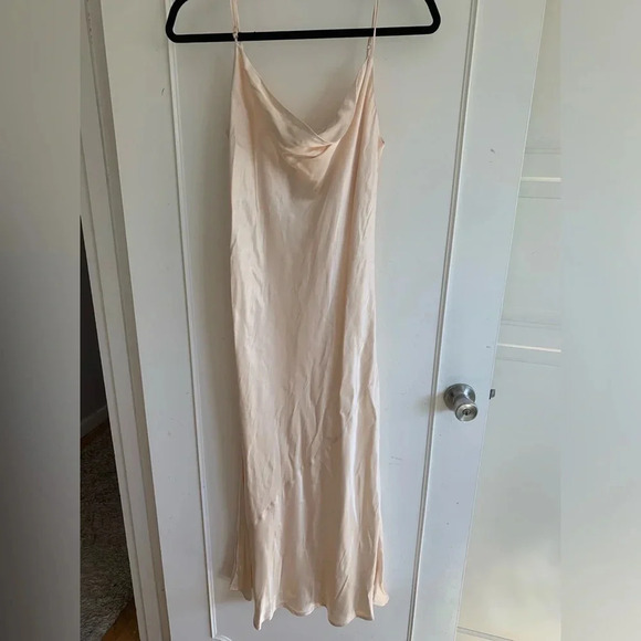 Park & Fifth satin slip midi dress. Color is  champagne, size extra large. - Picture 6 of 15